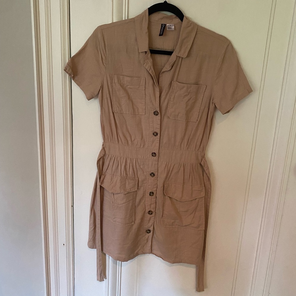 H&M Button Up Utility Dress Safari Style Cargo Dress Beige Brown size xxs - Picture 2 of 9